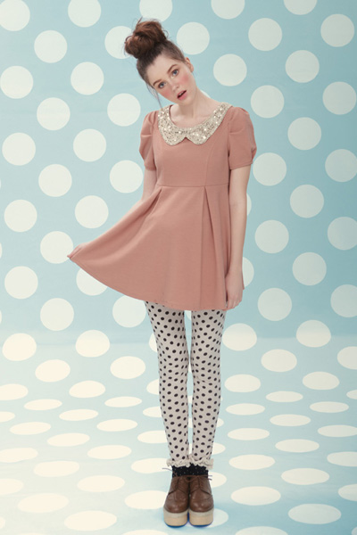 38周肉粉色連衣裙波點打底褲套裝