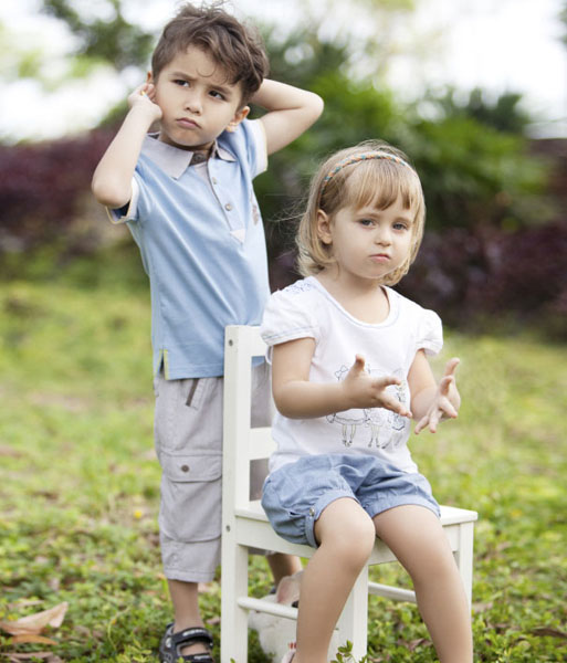 哇喔哇喔新款時尚童裝