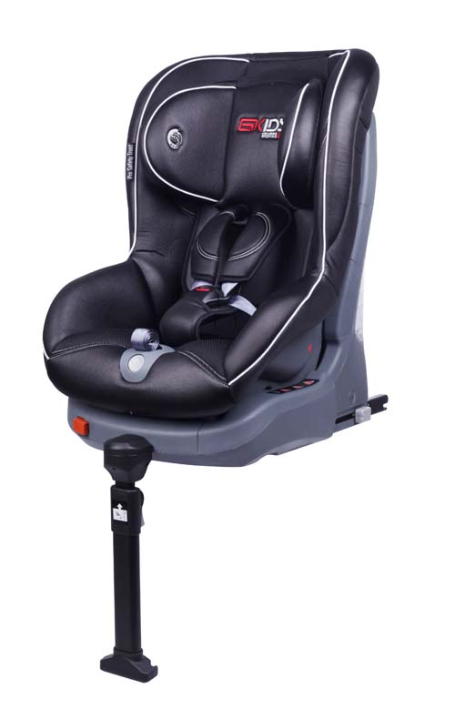 環球娃娃全球星安全座椅黑色側面