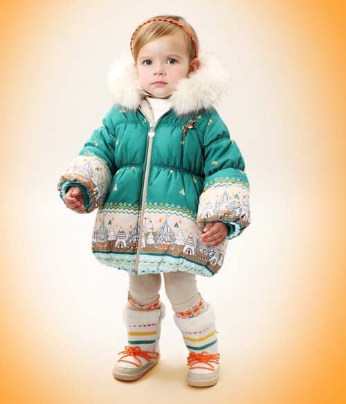 阿卡邦城堡女童羽絨服