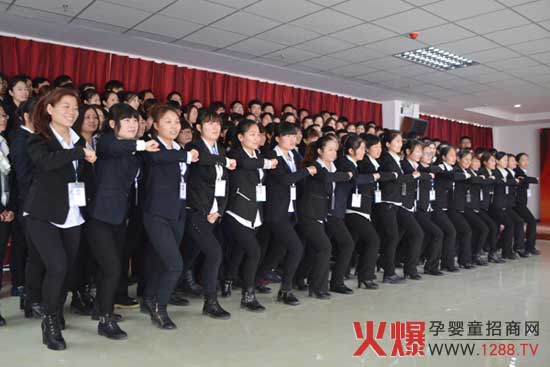 火爆的發(fā)展靠團隊