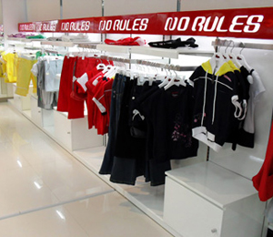 諾路斯時(shí)尚童裝店面形象