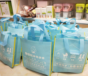 魯貝比輔食終端陳列3