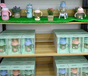 萌嘟嘟奶瓶陳列圖1