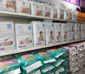 哈尼小象紙尿褲終端陳列6
