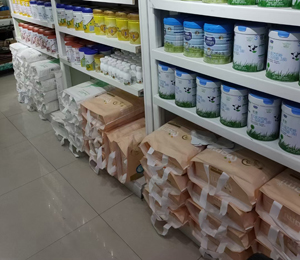 哈尼小象紙尿褲終端陳列2