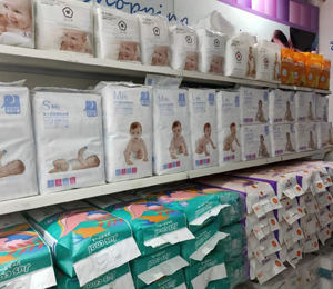 哈尼小象紙尿褲終端陳列3
