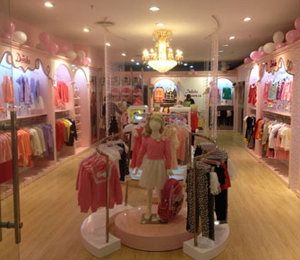 笛莎童裝店面展示(二)