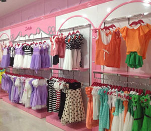 笛莎童裝店面展示(三)