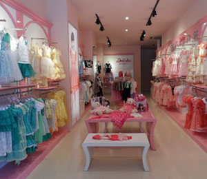 笛莎童裝店面展示(七)