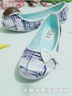 ��ɫ�ЋD����Ь