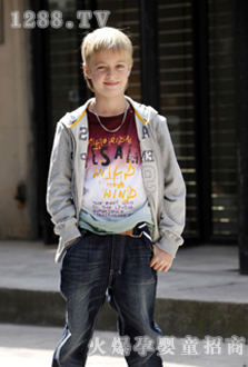 �\��ɫ����