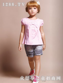 ������Ůͯ��ɫ����