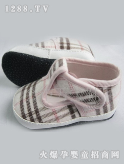 ���ɫ�냺�W��Ь