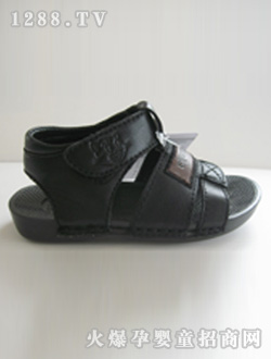 ��؈֮����ɫ�냺��Ь