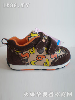 ��؈֮����ɫ�r����ͯЬ