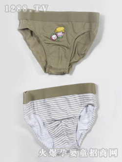 ������ͯ��ѝ��ɫ