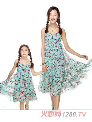 ����ؐؐ��(m��ng)�û��@ĸŮ�{(l��n)ɫ�H���b