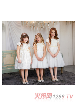 Lesy��ͯ�Y����ɫ