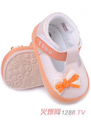 ��ʹ֮�����PU�׃��W��Ь��ɫ