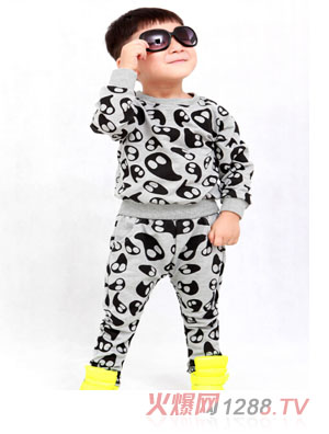 �ڴ�����ͯ���b��ͯ�\(y��n)��(d��ng)���b��ɫ���