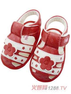 ��ʹ֮�뽛��С���냺Ь�tɫ